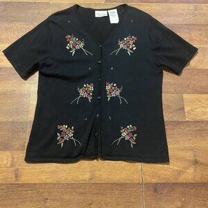 Vintage KATHIE LEE Women's Button up Knit Embroided Sweater Short Sleeve Small